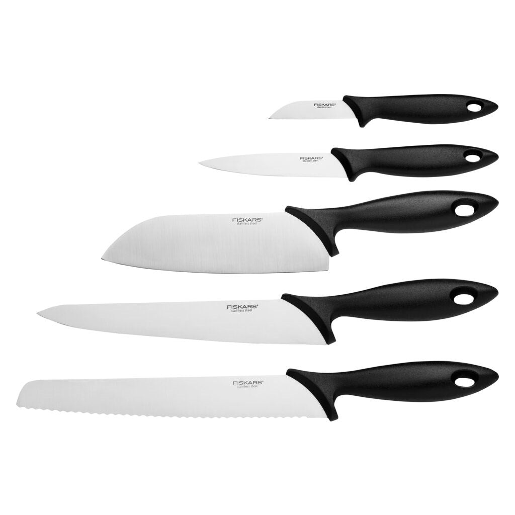 Fiskars Essential med knivblokk og 5 kniver